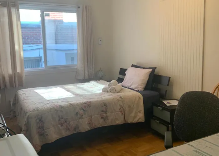 Montreal Accommodation Near Downtown