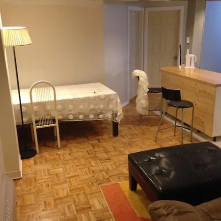 Montreal Accommodation Near Downtown Exterior photo